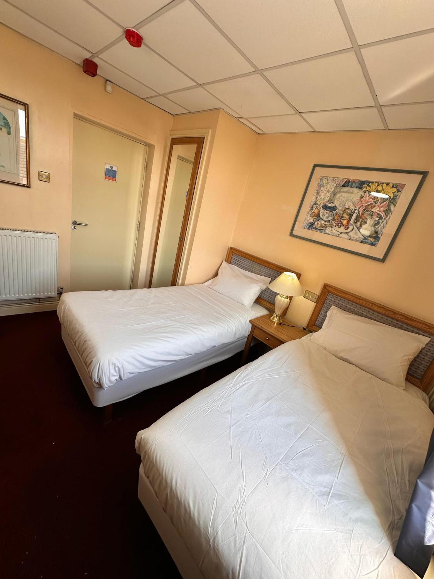 Throstles Nest Hotel Liverpool Exterior photo