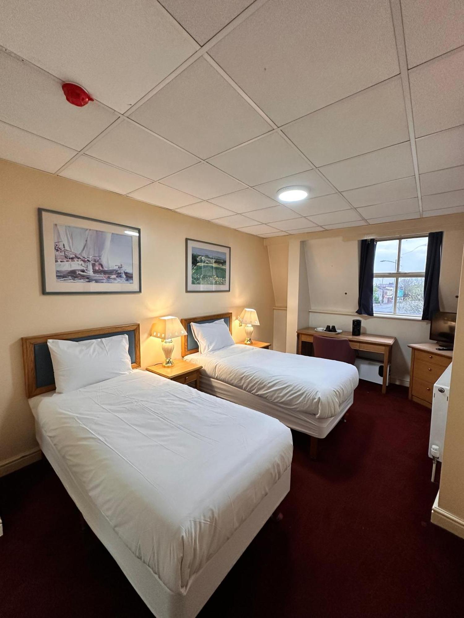 Throstles Nest Hotel Liverpool Exterior photo