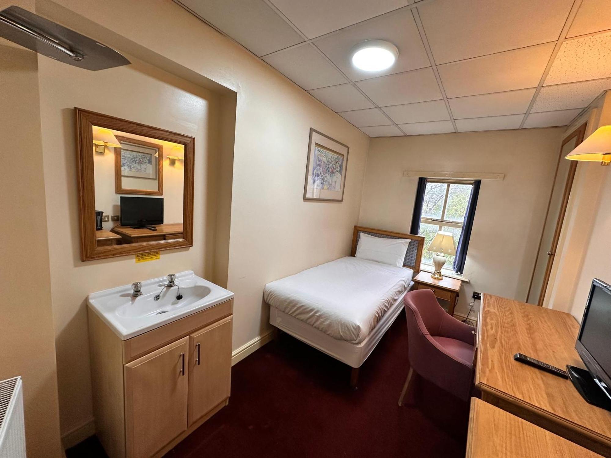 Throstles Nest Hotel Liverpool Exterior photo